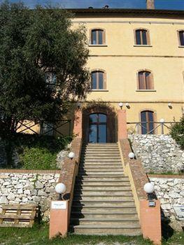 Student's Gowett Campiglia Marittima